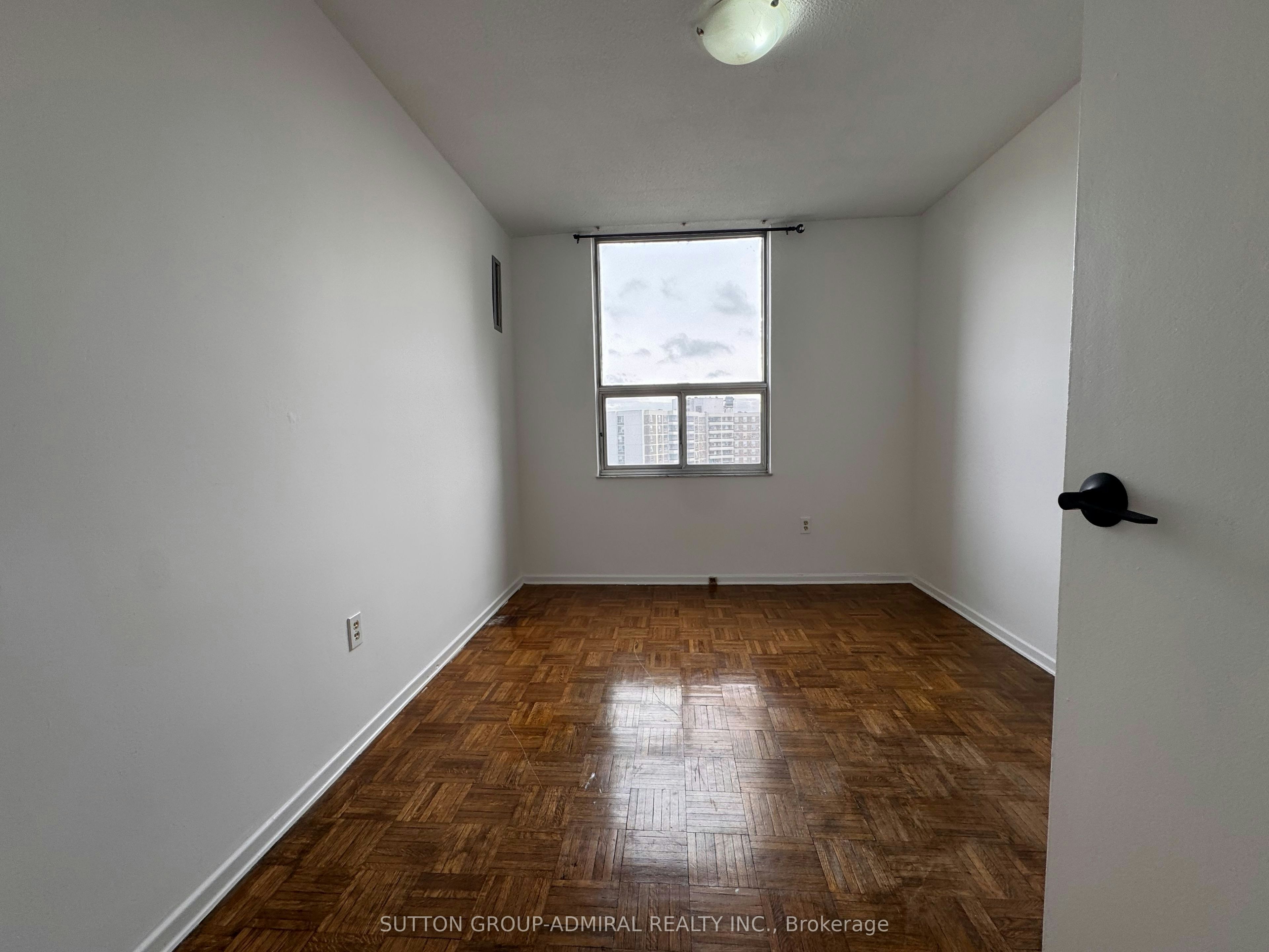 1201-5 Shady Golfway Avenue, Toronto, ON, M3C 3A5 - 11