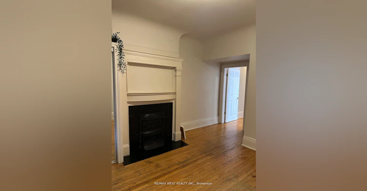 Main-563 Ossington Avenue, Toronto, ON, M6G 3T4 - 16