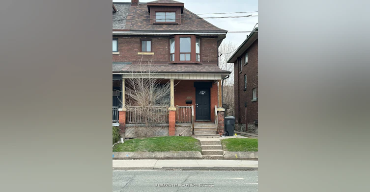 Main-563 Ossington Avenue, Toronto, ON, M6G 3T4