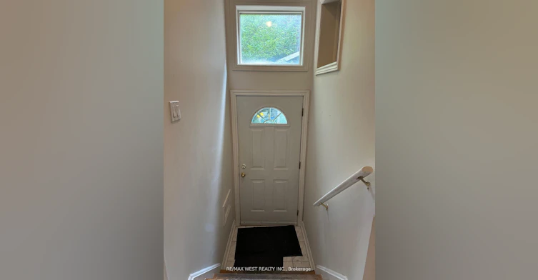 Main-563 Ossington Avenue, Toronto, ON, M6G 3T4 - 8