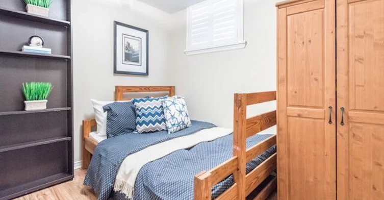Lower-42 Astley Avenue, Toronto, ON, M4W 3B4 - 5