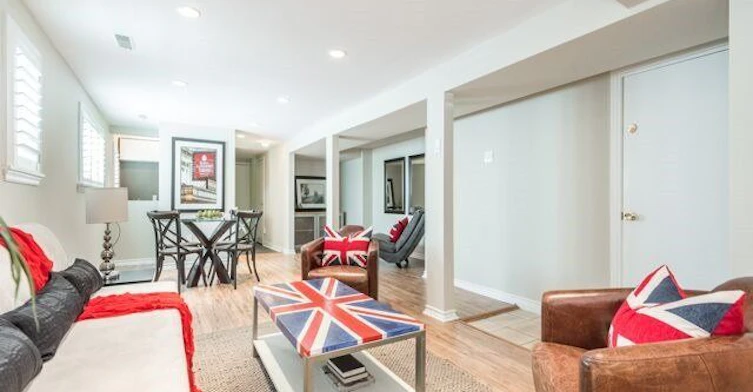 Lower-42 Astley Avenue, Toronto, ON, M4W 3B4 - 4
