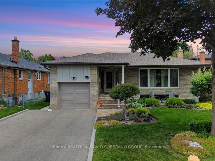 122 Kennard Avenue, Toronto, ON, M3H 4M4