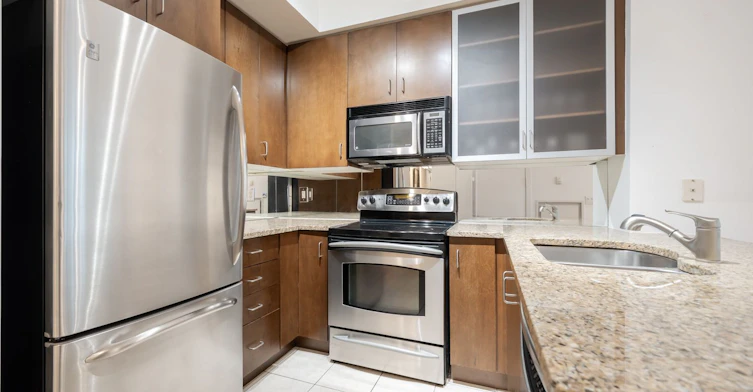 803-438 King Street W, Toronto, ON, M5V 3T9 - 6