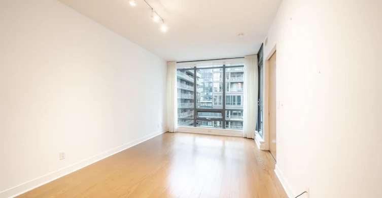 803-438 King Street W, Toronto, ON, M5V 3T9
