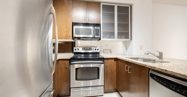 803-438 King Street W, Toronto, ON, M5V 3T9 - 7