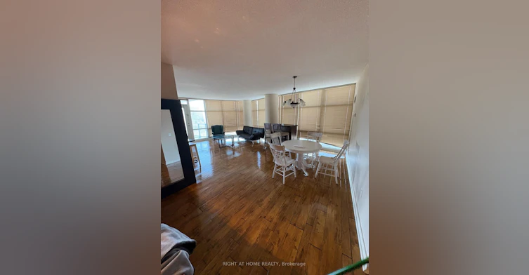 512-35 Mariner Terrace, Toronto, ON, M5V 3V9 - 3