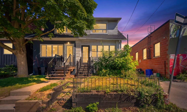 2 Amherst Avenue