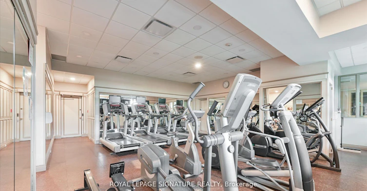 1409-65 Harbour Square, Toronto, ON, M5J 2L4 - 23