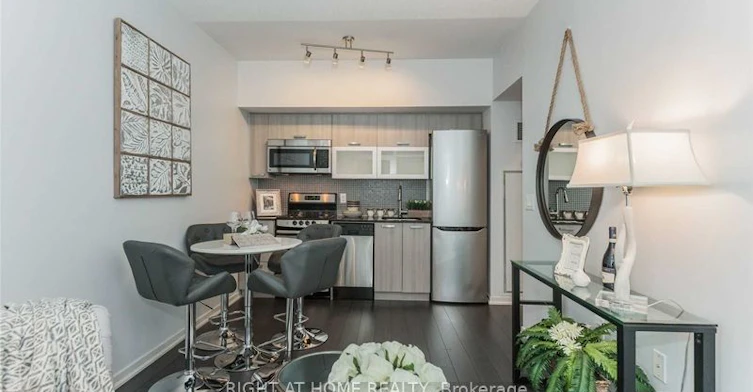 812W-36 Lisgar Street, Toronto, ON, M6J 0C7 - 2