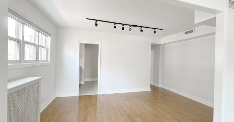 2 (Upper)-1003 Avenue Road, Toronto, ON, M5P 2K9 - 6