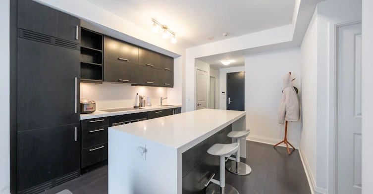 901-1080 Bay Street, Toronto, ON, M5S 0A6 - 3