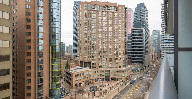 901-1080 Bay Street, Toronto, ON, M5S 0A6 - 10