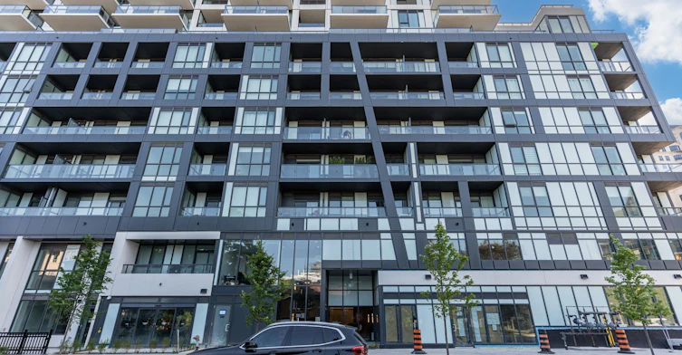 106-6 Greenbriar Road, Toronto, ON, M2K 0H6