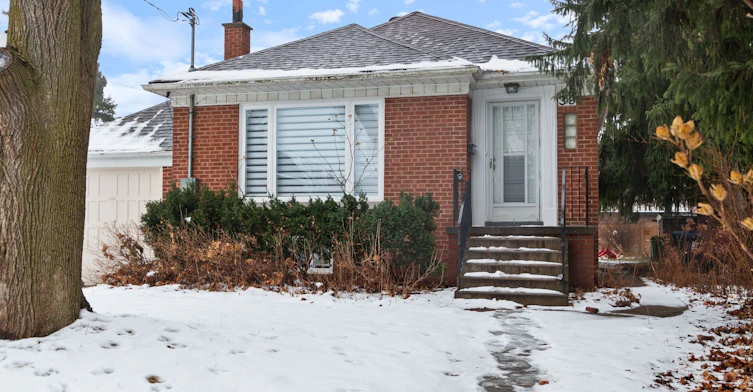 Main-39 Laurelcrest Avenue, Toronto, ON, M3H 2A7
