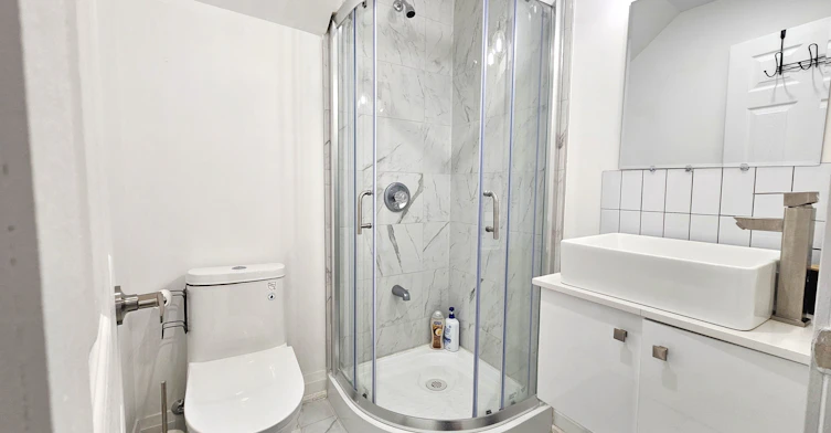 1B-344 Shaw Street, Toronto, ON, M6J 2X3 - 4