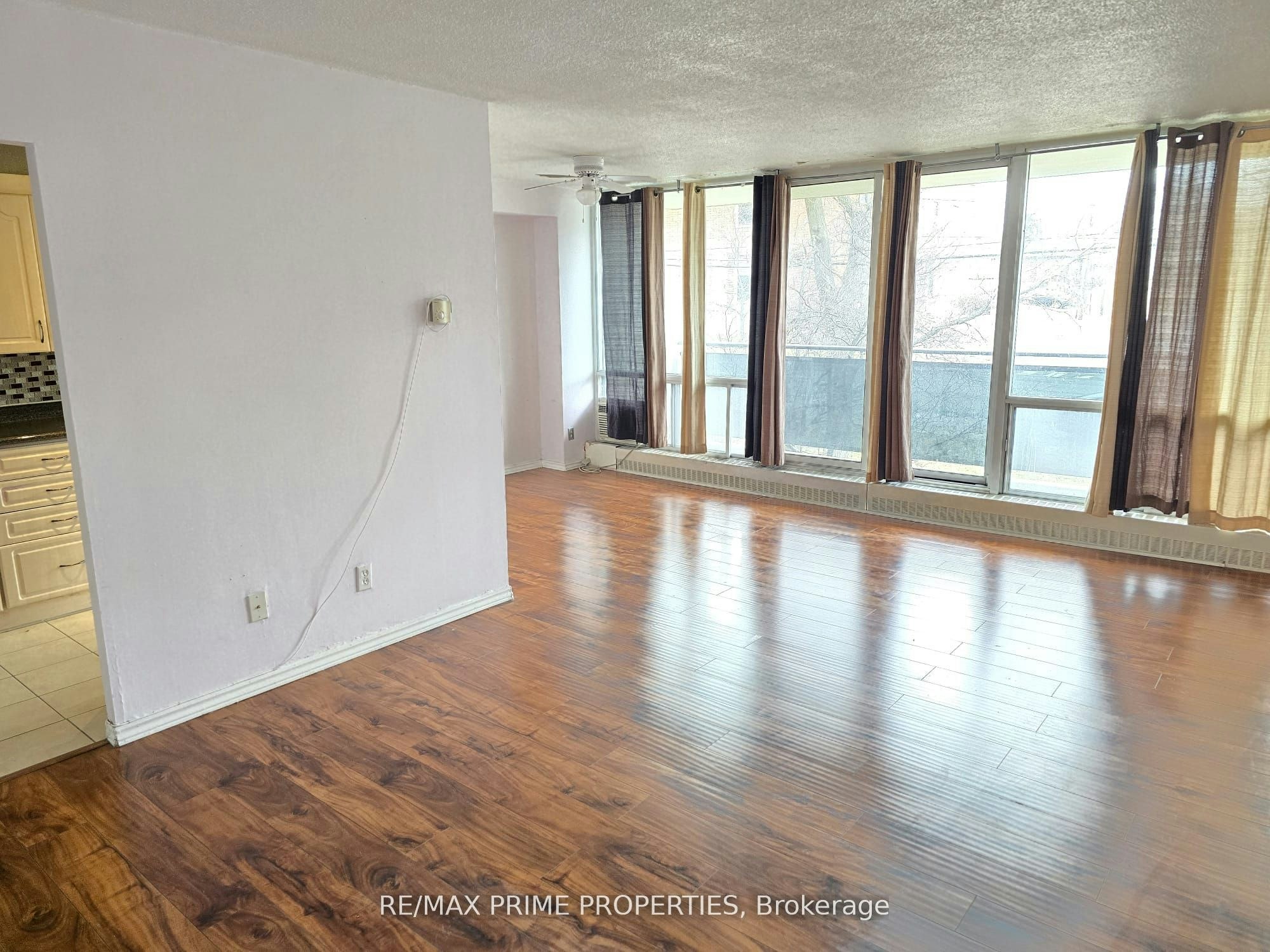 #214-10 Sunrise Avenue, Toronto, ON, M4A 2R1 - 5