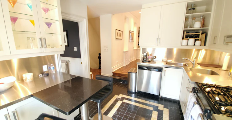Upper-47 Gloucester Street, Toronto, ON, M4Y 1L8 - 10