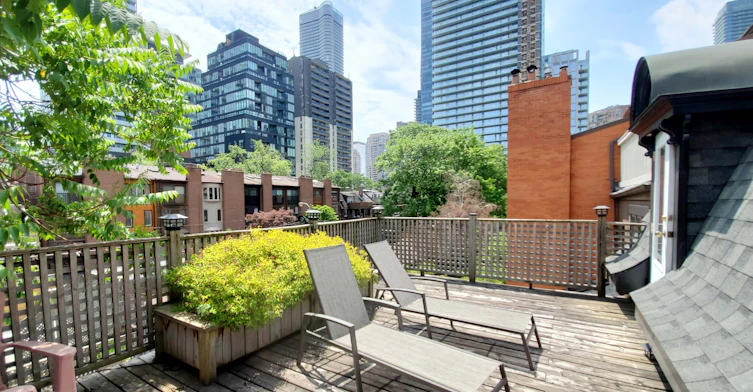Upper-47 Gloucester Street, Toronto, ON, M4Y 1L8 - 22