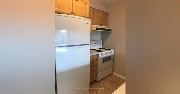 1009-887 Bay Street, Toronto, ON, M5S 3K6 - 4