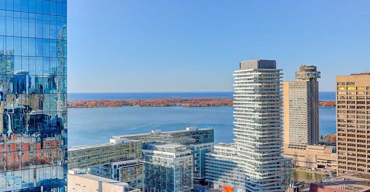 3215-138 Downes Street, Toronto, ON, M2E 0E4 - 3