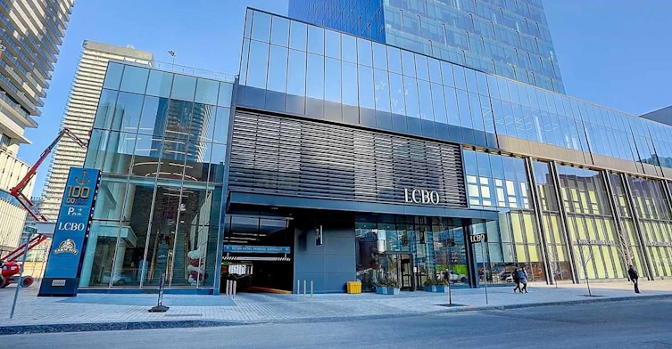 3215-138 Downes Street, Toronto, ON, M2E 0E4 - 2