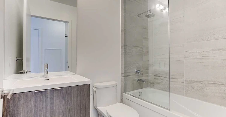 3215-138 Downes Street, Toronto, ON, M2E 0E4 - 10