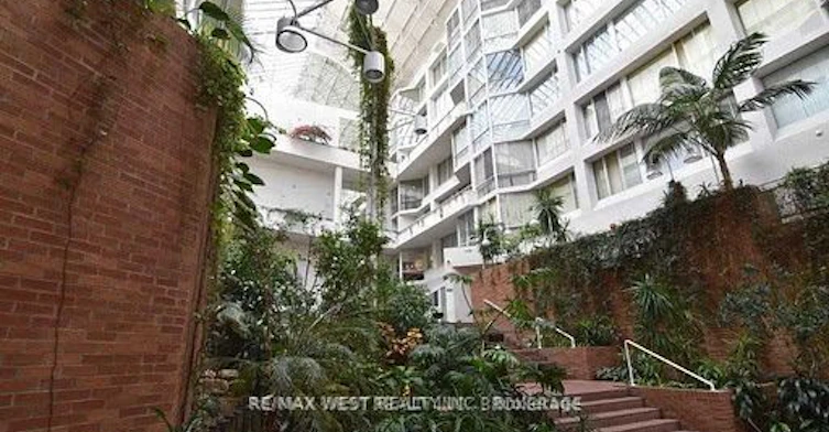 411-71 Front Street, Toronto, ON, M5E 1T9 - 2