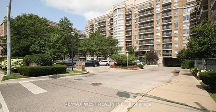 905-650 Lawrence Avenue W, Toronto, ON, M6A 3E8