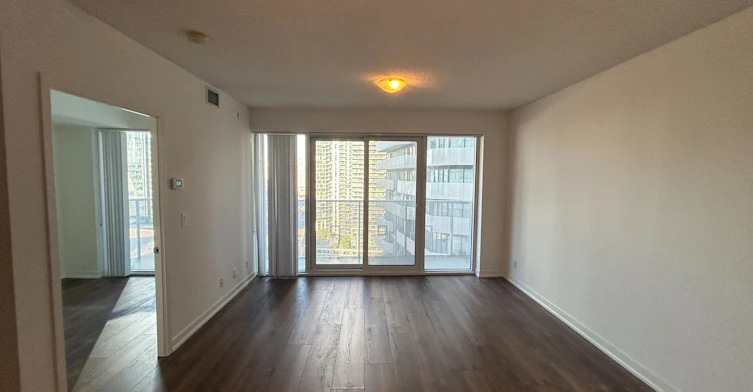 2006-100 Harbour Street, Toronto, ON, M5J 0B5 - 8