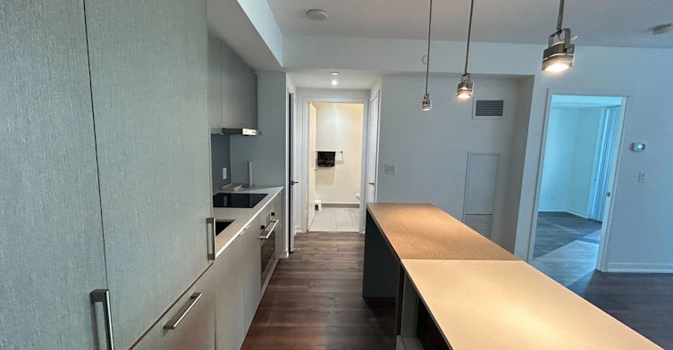 2006-100 Harbour Street, Toronto, ON, M5J 0B5 - 4