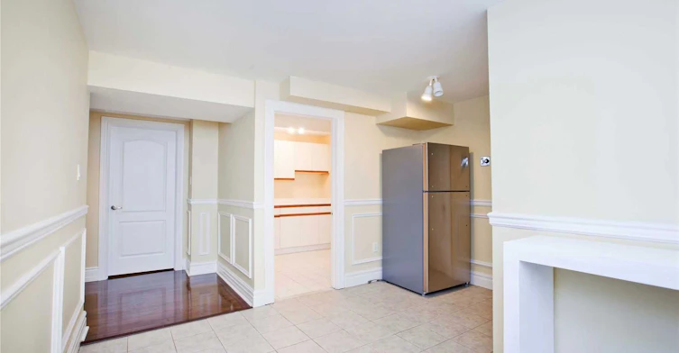 Bsmnt-252 Dunview Avenue, Toronto, ON, M2N 4J2 - 8
