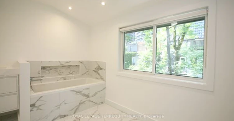 48 Mcgill Street, Toronto, ON, M5B 1H2 - 34