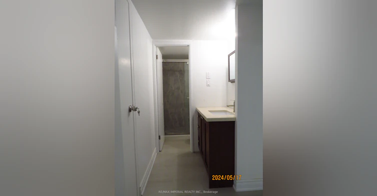 47 Kempsell Crescent, Toronto, ON, M2J 2Z6 - 5