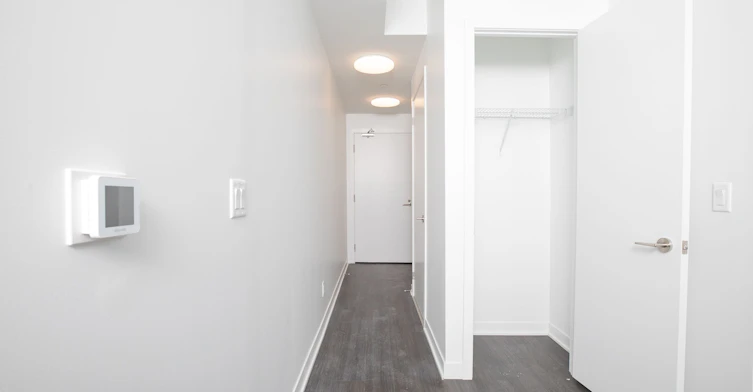 607-185 Alberta Avenue, Toronto, ON, M6C 0A5 - 7