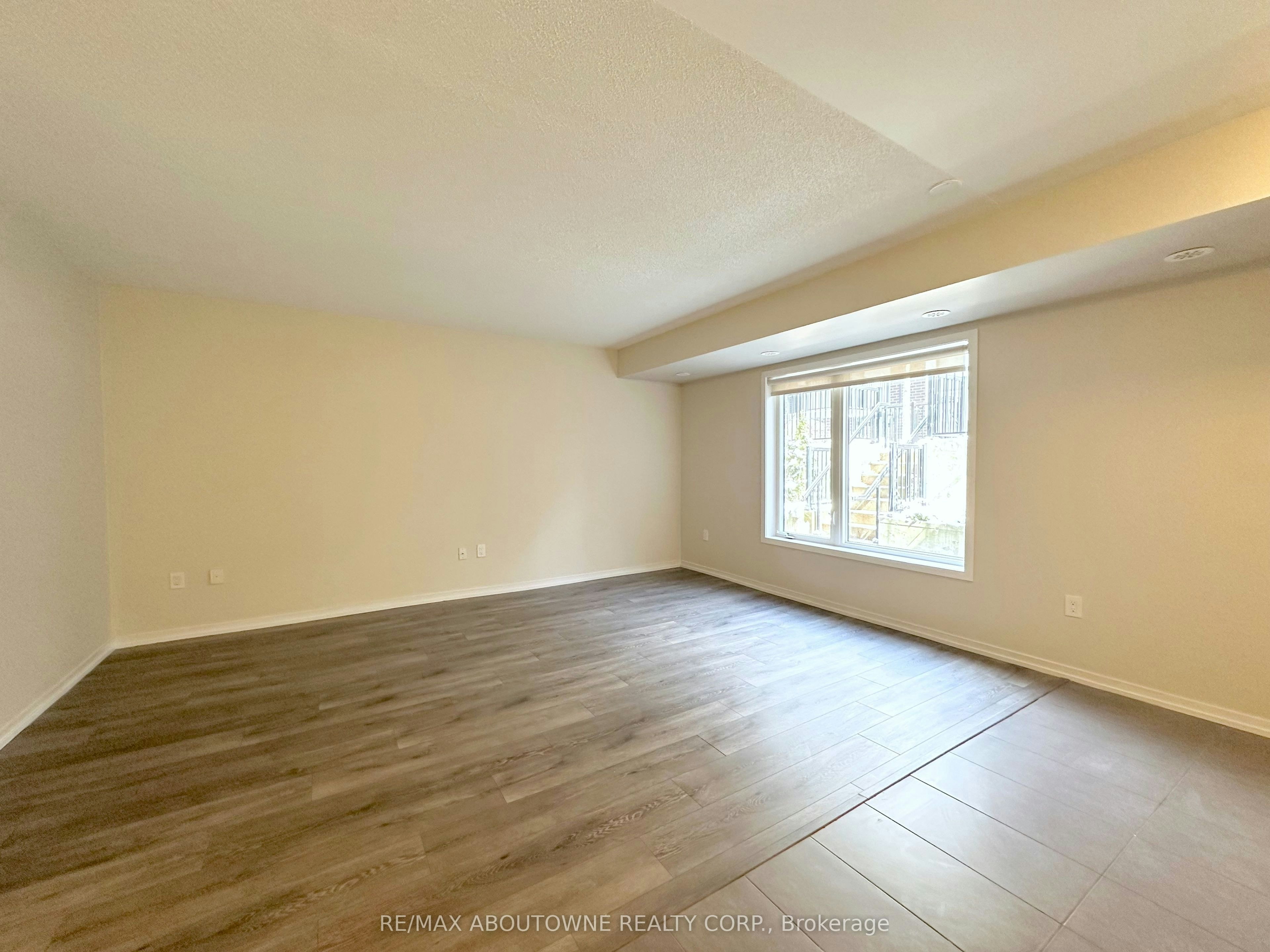 513-35 Valley Woods Road, Toronto, ON, M3A 2R5 - 4