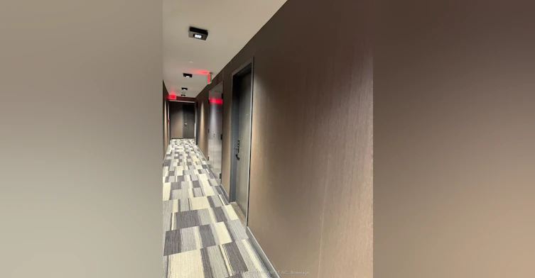 805-426 University Avenue, Toronto, ON, M5G 1S9 - 3