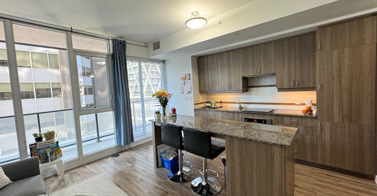 805-426 University Avenue, Toronto, ON, M5G 1S9 - 8