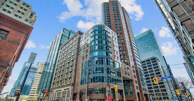 207-33 University Avenue, Toronto, ON, M5J 2S7