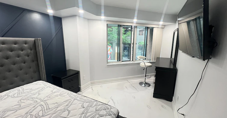 207-33 University Avenue, Toronto, ON, M5J 2S7 - 9