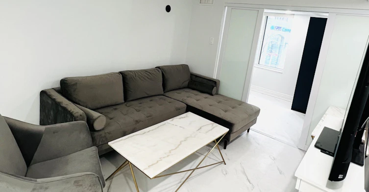 207-33 University Avenue, Toronto, ON, M5J 2S7 - 6