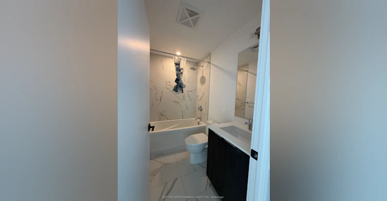 S2105-8 Olympic Garden Drive, Toronto, ON, M2M 0B9 - 8