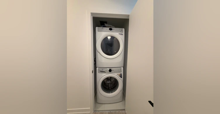S2105-8 Olympic Garden Drive, Toronto, ON, M2M 0B9 - 3