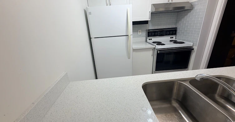 720-711 Bay Street, Toronto, ON, M5G 2J8 - 12