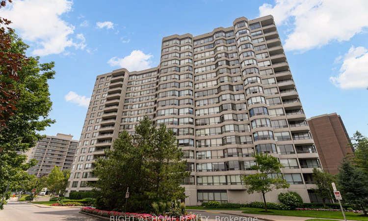411-1101 Steeles Avenue W