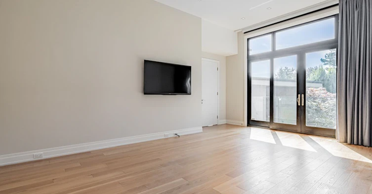 4 Royal Oak Drive, Toronto, ON, M3C 2M2 - 12