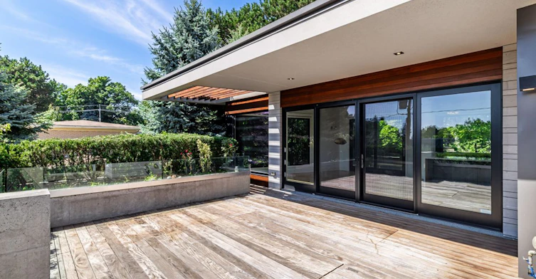 4 Royal Oak Drive, Toronto, ON, M3C 2M2 - 17