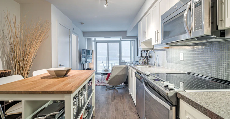531-525 Adelaide Street W, Toronto, ON, M5V 0N7 - 5