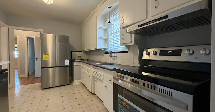 240 Joicey Boulevard, Toronto, ON, M5M 2V7 - 6
