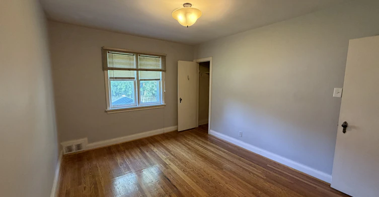240 Joicey Boulevard, Toronto, ON, M5M 2V7 - 8